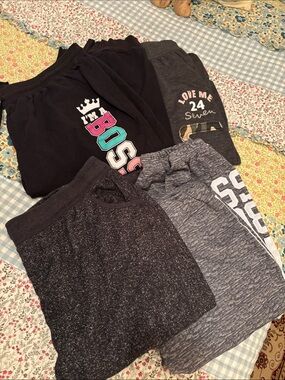 Lot of 4 Bobbie Brooks Assorted Gray & Black Capri-pant Jogger Bundle